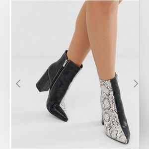 Public Desire Black & Cream Snake Print Pointed Toe Zip Ankle Boots Sz 8 Mobwife